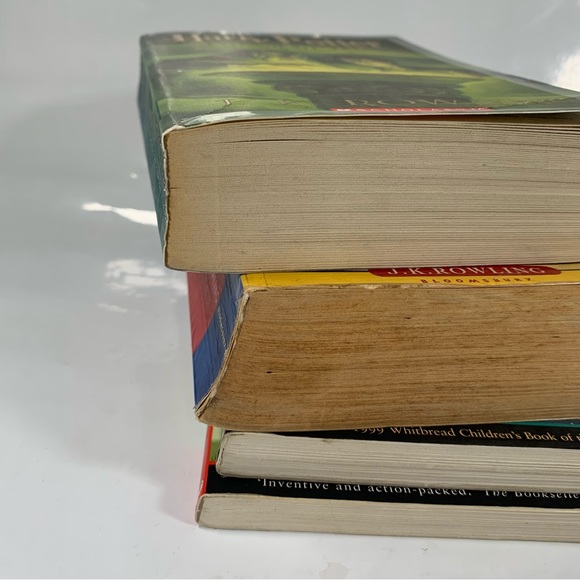 lot of 4 Harry Potter Books by Bloomsbury and Scholatic - Picture 3 of 12